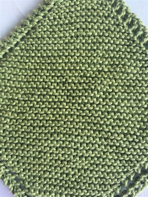 The easiest knit dishcloth free pattern that is great for a beginner ...