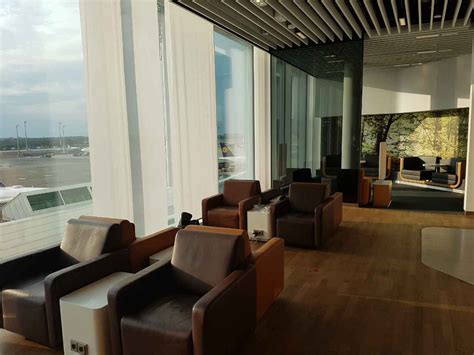 Lufthansa Senator Lounge (Non-Schengen) at Munich Airport | Amex IN