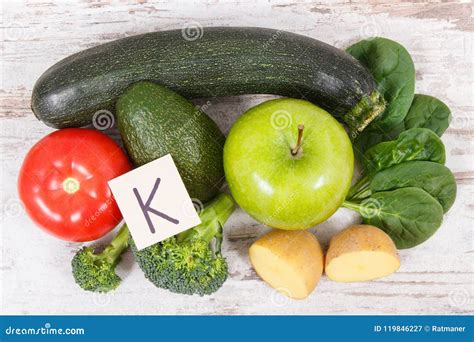 Fruits and Vegetables Containing Vitamin K, Potassium, Natural Minerals ...