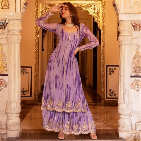 Top 8 Picks For The Leheriya And Bandhani Trend | LBB