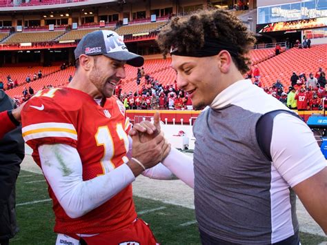 Why Andy Reid said Patrick Mahomes couldn’t pay Alex Smith enough ...