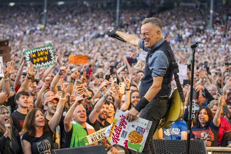 Bruce Springsteen Full Concert 2020 的图像结果