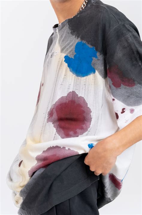 Huemn Blood Washed Engulfed T-Shirt (White) – HUEMN