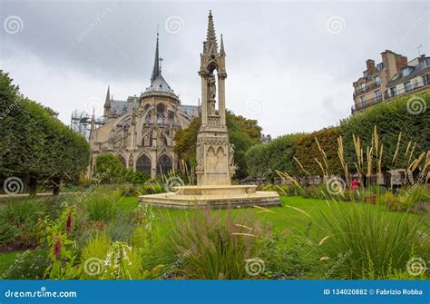 Square Jean Xxiii Paris