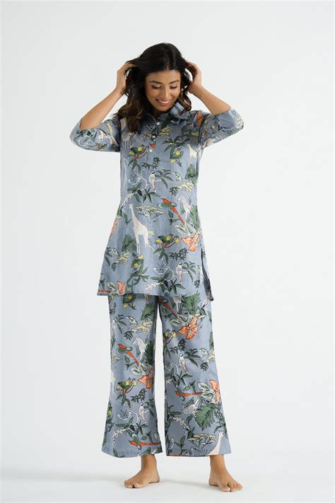 Grey Jungle Co-Ord Set with 3 Buttons – Stylish & Comfy – Label Flavia
