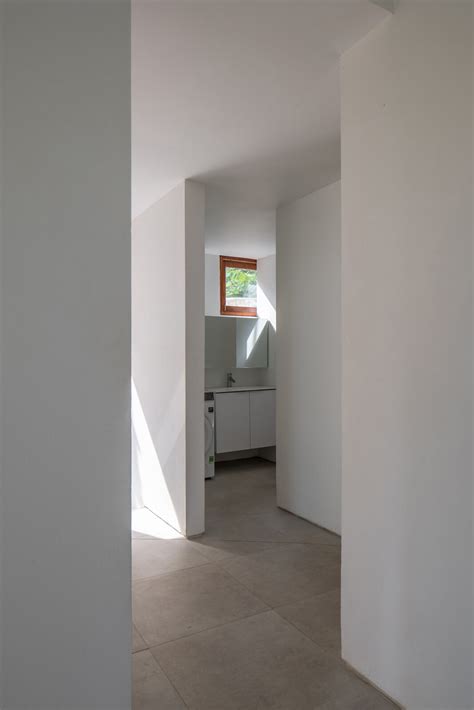 Photo 10 of 28 in House in Quang Yen by Duc Ngo - Dwell