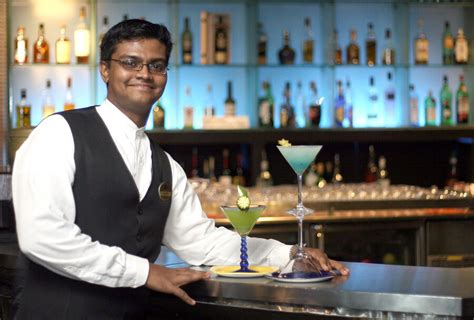 [Resolved] Qatar Airways Heathrow Airport Middlesex Tw6 1rs ...