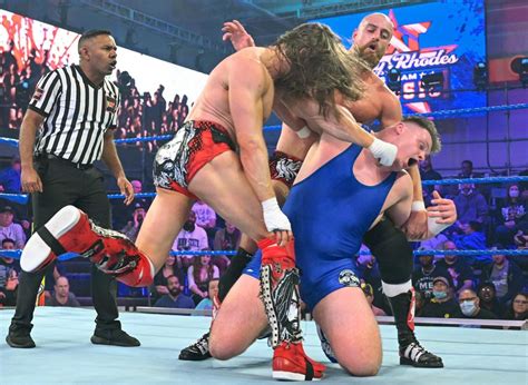 How To Watch WWE Online Free 2022: Stream Wrestling Live On Peacock ...