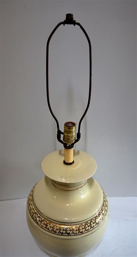 Gilt Porcelain Vintage Yellow Round Table Lamp For Sale at 1stDibs