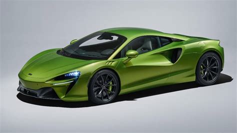 McLaren Artura supercar debuts plug-in hybrid tech, new V6 and platform ...