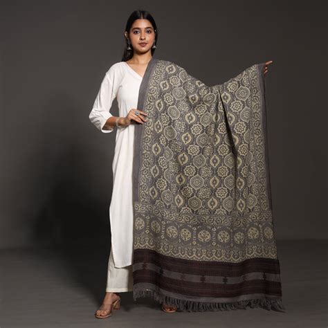 Explore Indian Handwoven Shawls – Ethically Made, Artisan Crafted ...