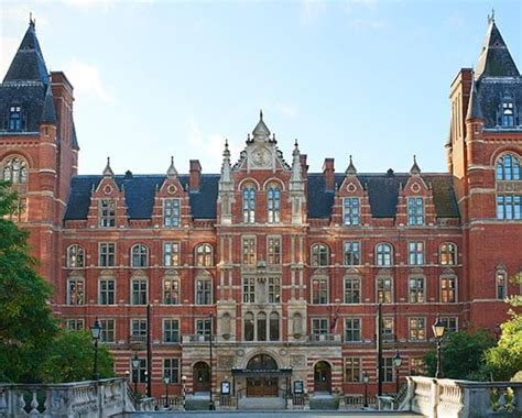 英国伦敦大学学院一整年的学费是多少，具体数额出乎意料-网友分享-斯芬克