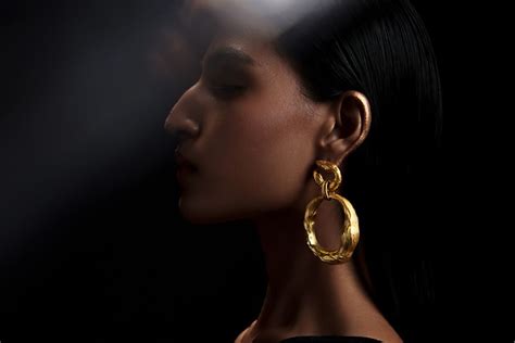 How To Choose The Best Earrings For Your Face Shape - Zariin's Earrings ...