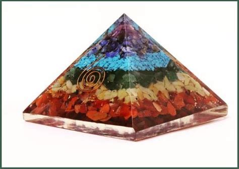 Classic Combo I - Set of 5 Pyramid Caps +1 Orgonite Pyramid with 7 Cha ...
