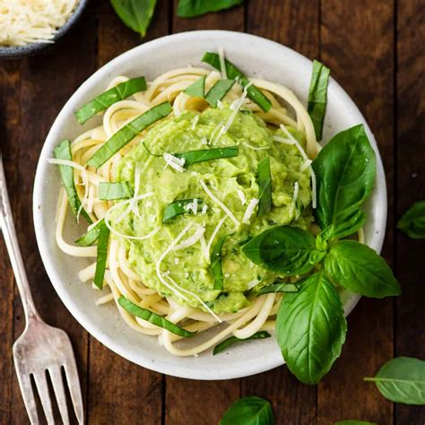 Avocado Pasta Sauce - JoyFoodSunshine