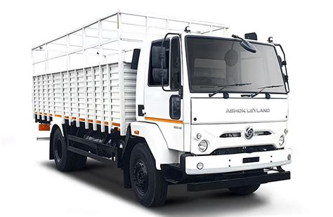 Ashok Leyland Plans ₹1,000-Crore Capex for FY26, Eyes Strategic ...