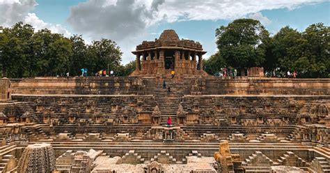 The Radiant Majesty of Modhera Sun Temple: Exploring the Spiritual ...
