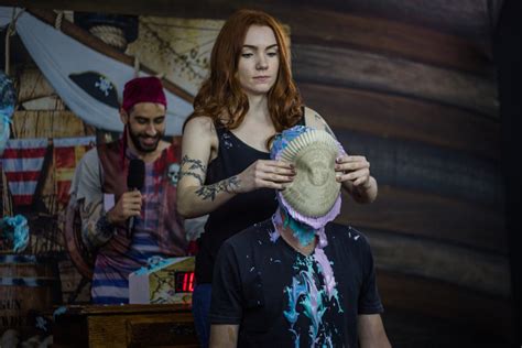 Person Getting Slimed 的图像结果