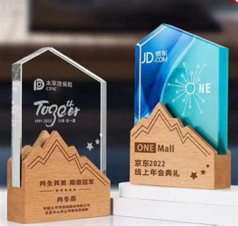 Wood with Acrylic standee – onlineframing