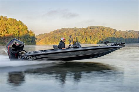 Axopar 2024 Preview of the 29 Range Series - boats.com