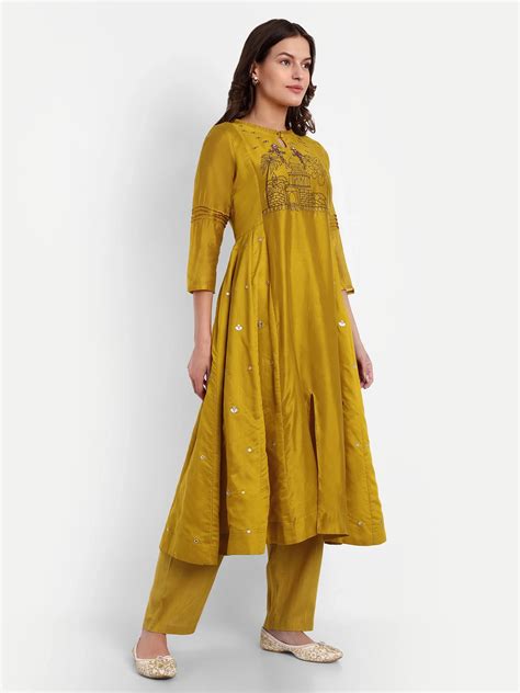 Buy Embroidered Kurta Set Online | Now & Her