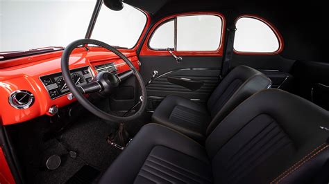 This Survivor 1940 Ford Coupe Is a ’50s Hot Rod