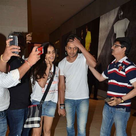 Riteish Deshmukh and Genelia Deshmukh Spotted Wearing Matching Outfits ...