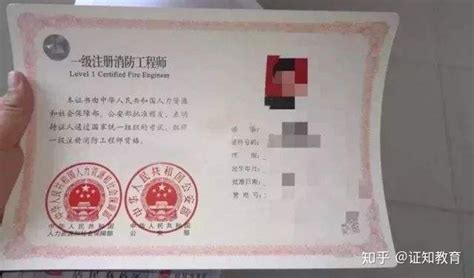 大专可以考教师资格证吗，2022年专科生能考教师资格证吗? - 哔哩哔哩