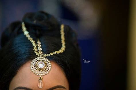 Maang Tikka for Round Face - the Guide to Frame Your Face Right and ...