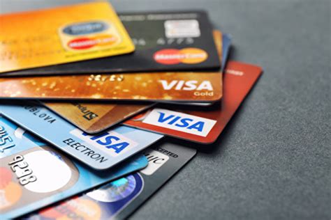什么是澳洲Debit Card? 跟Credit Card的区别 | #1分钟理财小知识 澳洲借记卡和信用卡有什么不同 澳洲银行 澳洲存款账户 澳洲ATM取现 | What is Debit Card