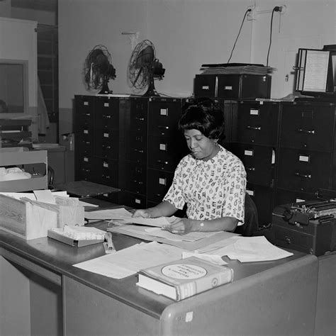 ADMINISTRATIVE PROFESSIONALS WEEK - April 23-29, 2023 - National Today