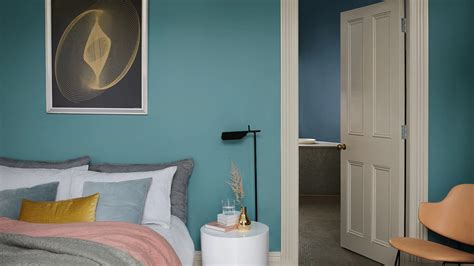 Set a Serene Mood in Your Office with Tranquil Blue Walls | Dulux India