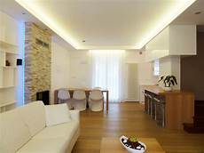 illuminazione soggiorno led uno splendido soggiorno illuminato da strisce led bianche illuminazione soggiorno led uno splendido soggiorno illuminato da strisce led bianche