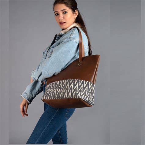 Grey-White Handcrafted-Studio Tote Bag – Kairan Studio