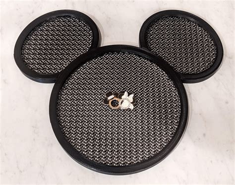 Disney Pin Board (Mickey) by SailorJerry | Download free STL model ...