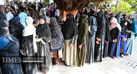 Voters News Photo LS Polls - 6th Phase Voting : Voters ...