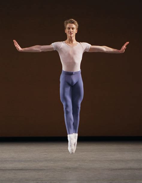Do Male Ballet Dancers Wear Boxes at Nathan Lozano blog