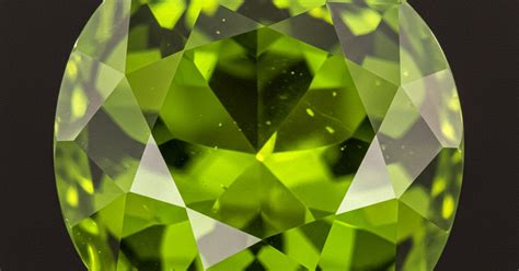 Benefits of the Peridot Gemstone Jewelry | Keeta Luxury