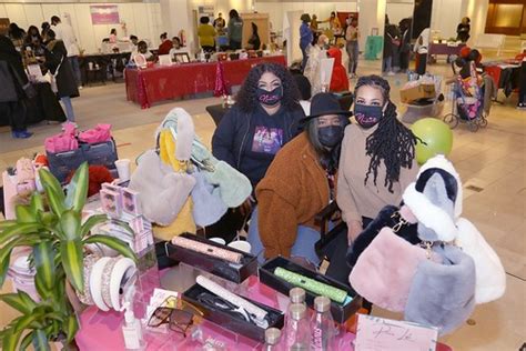 Seen@ Black & Brown Wall Street Mall Pop-up Kwanzaa Marketplace ...