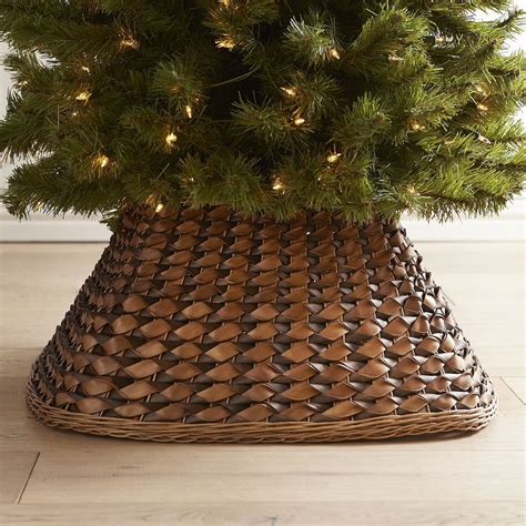 Christmas Tree Wicker Collar