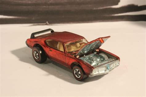 1970 Olds 442 Hot Wheels Red Line opening hood Carros Hot Wheels, Hot Wheels Display, 70s Toys ...
