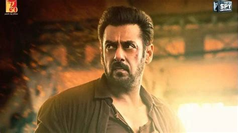 Salman Khan Drops New Poster Of Tiger 3 Ahead Of Trailer Release. Says ...