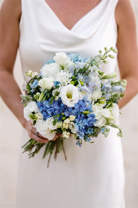 22 Beautiful Bouquets That Can Double as Your Something Blue in 2020 ...