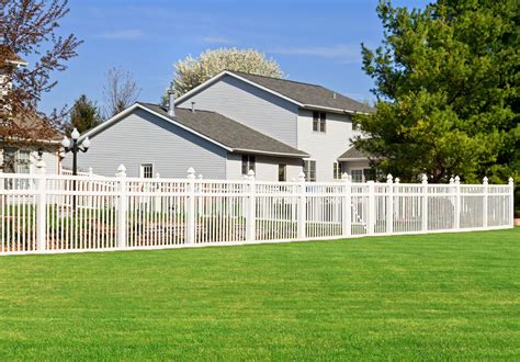 Large Yard Fence 的图像结果