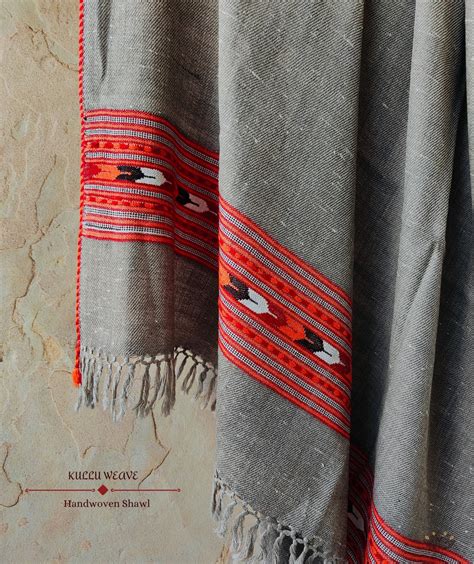 Kullu Weaving Handwoven Merino wool shawl – AMOUNEE - Handloom & Handicraft