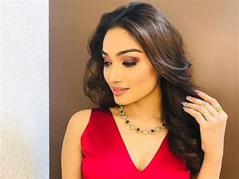 Akshay Kumar, Madhuri Dixit, Dulquer Salman: Stars Who Made Their ...