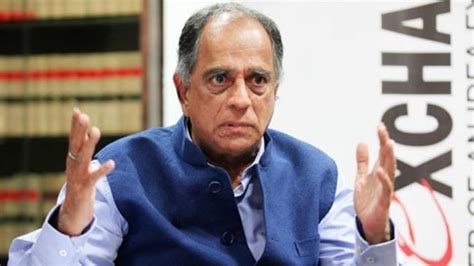 CBFC में बिना पैसे के कुछ नहीं होता, प्रसून जोशी फौरन इस्तीफा दें, बोले ...