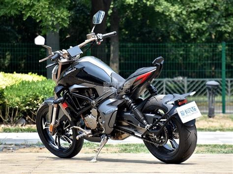 Prueba Zontes V-310: La “machito bike” | Moto1Pro