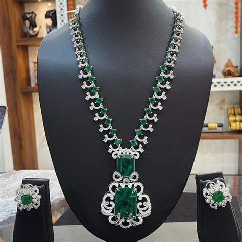 Majestic Emerald Bridal Necklace – Inspired by Nita Ambani | Zevar Jew
