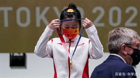 #杨倩获东京奥运会首金#闪烁“奋勇向前”之光 - 图说天下 - 时评界